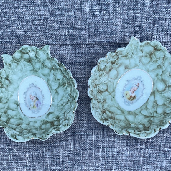 Pair of Antique Trinket Leaf Dishes French Rococo Courting Couple Louis Marie - Picture 8 of 11